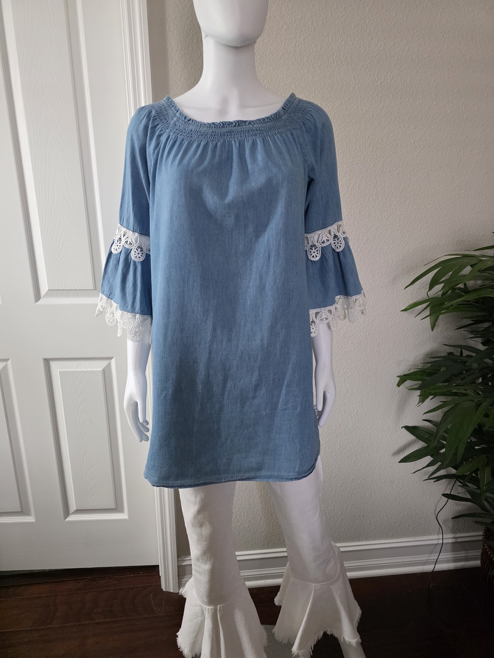 Lapis Light Wash Denim-Look Tunic w/White Lace Trimmed Ruffle Sleeve - Size S